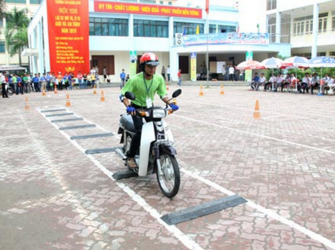 Thi Bằng Lái Xe Máy Dầu Tiếng Bình Dương